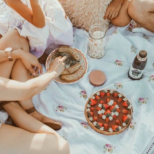 celebrate international picnic day - photo by Jonathan Borba via unsplash